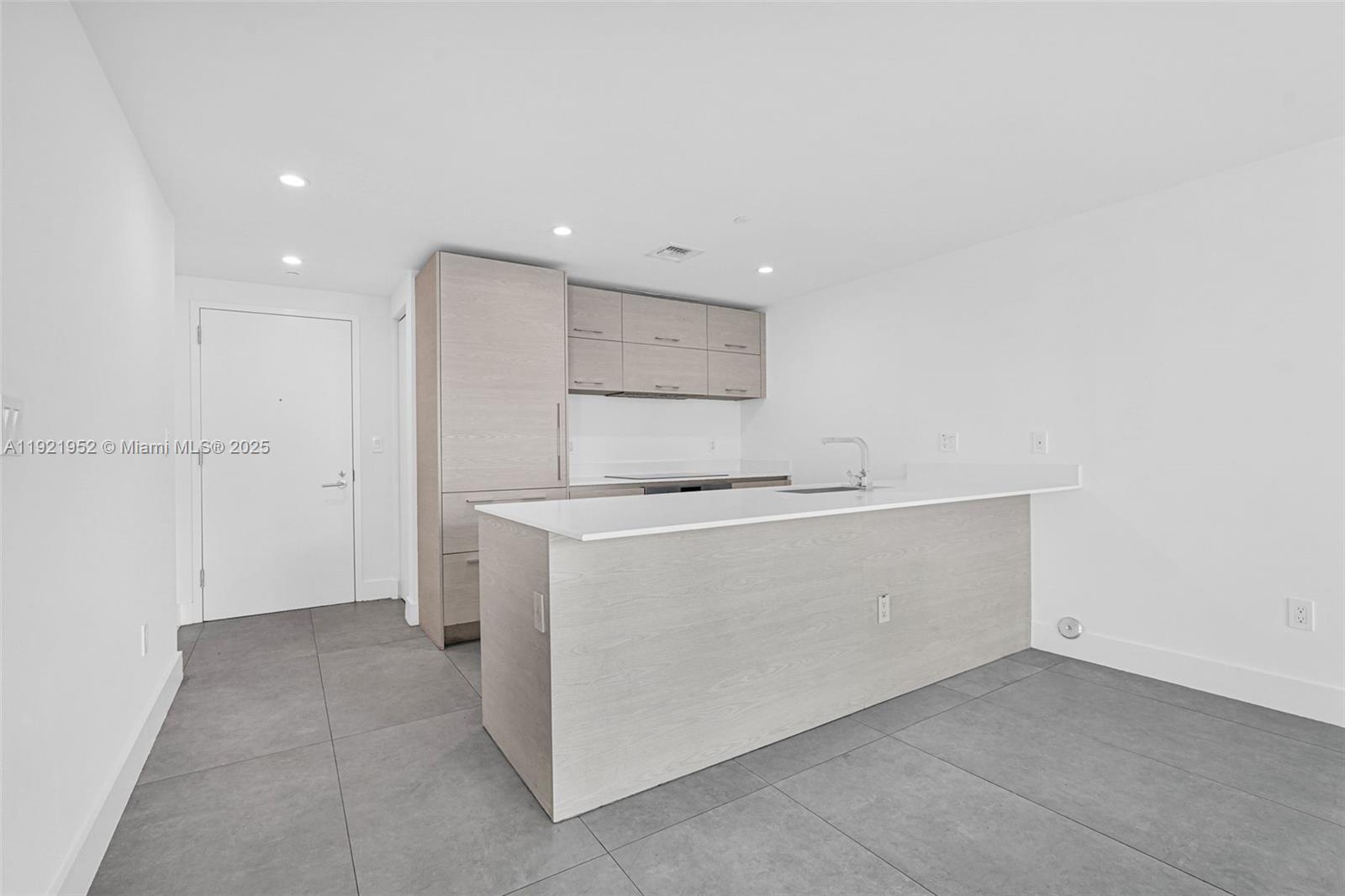 1300 S Miami Ave #2811, Miami FL 33130