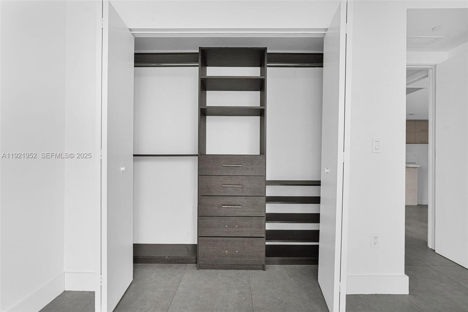 1300 S Miami Ave #2811, Miami FL 33130