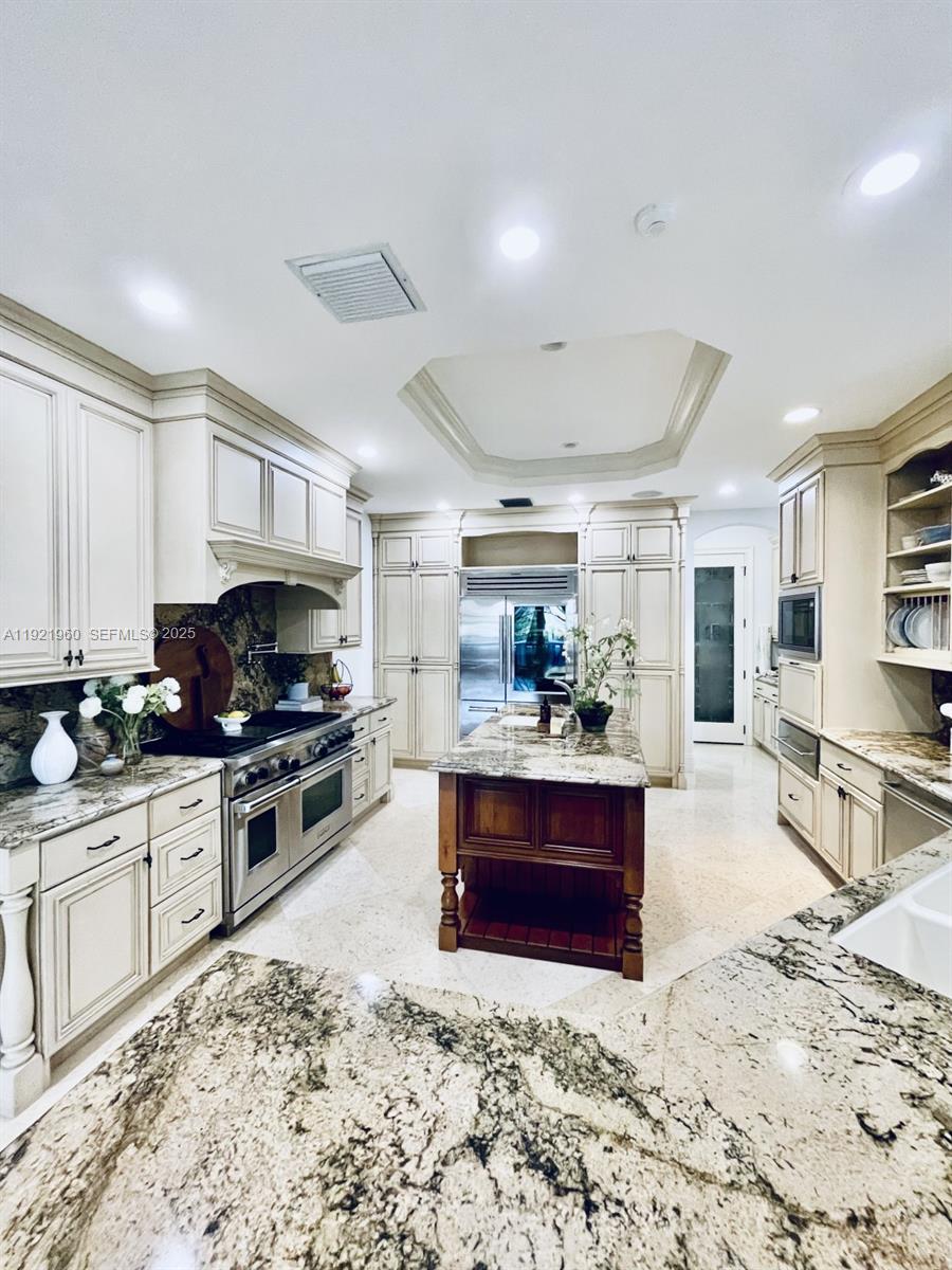 709 Isle Of Palms Dr, Fort Lauderdale FL 33301