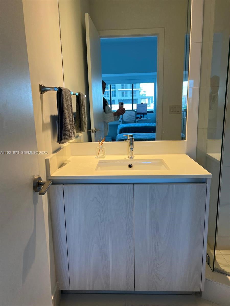 480 NE 31st St #804, Miami FL 33137