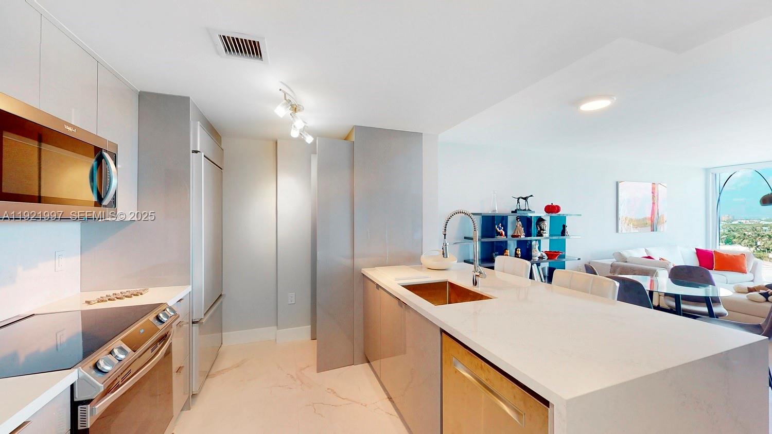 10275 Collins Ave #724, Bal Harbour FL 33154
