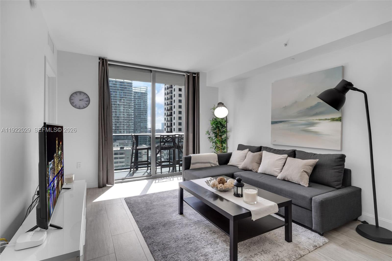 55 SW 9th St #1705, Miami FL 33130