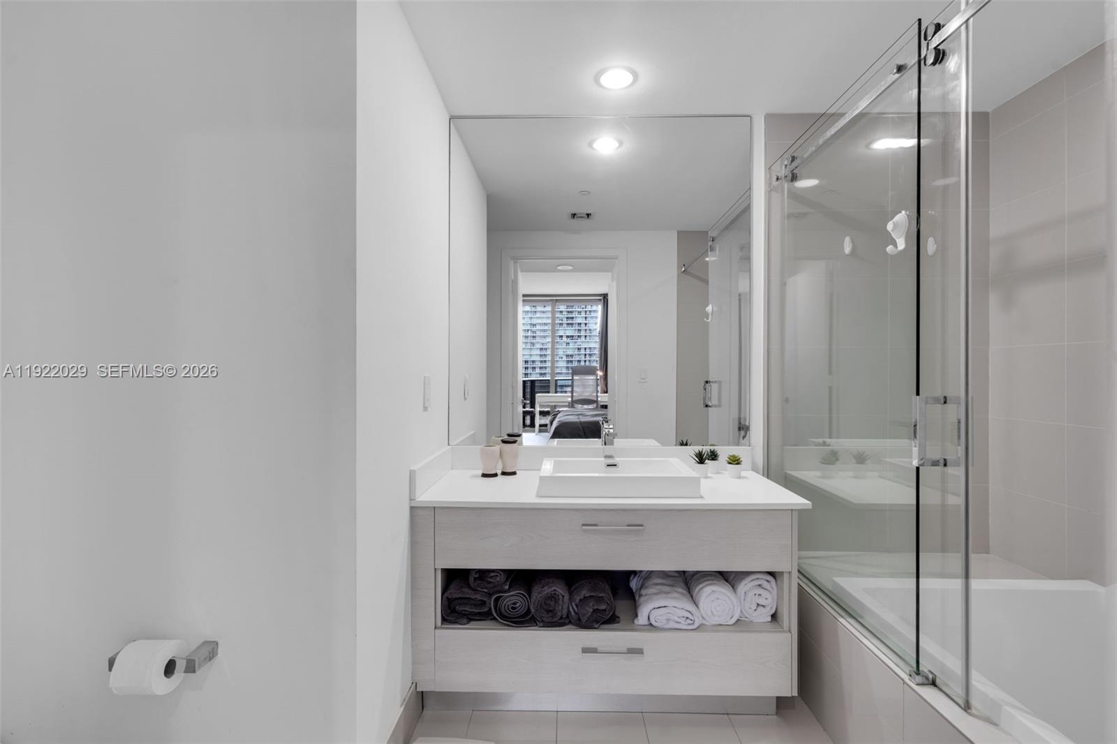 55 SW 9th St #1705, Miami FL 33130