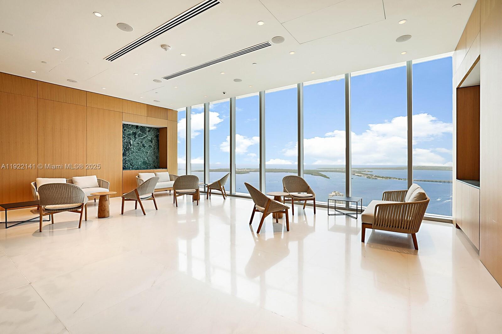 300 S Biscayne Boulevard Way #1907W, Miami FL 33131