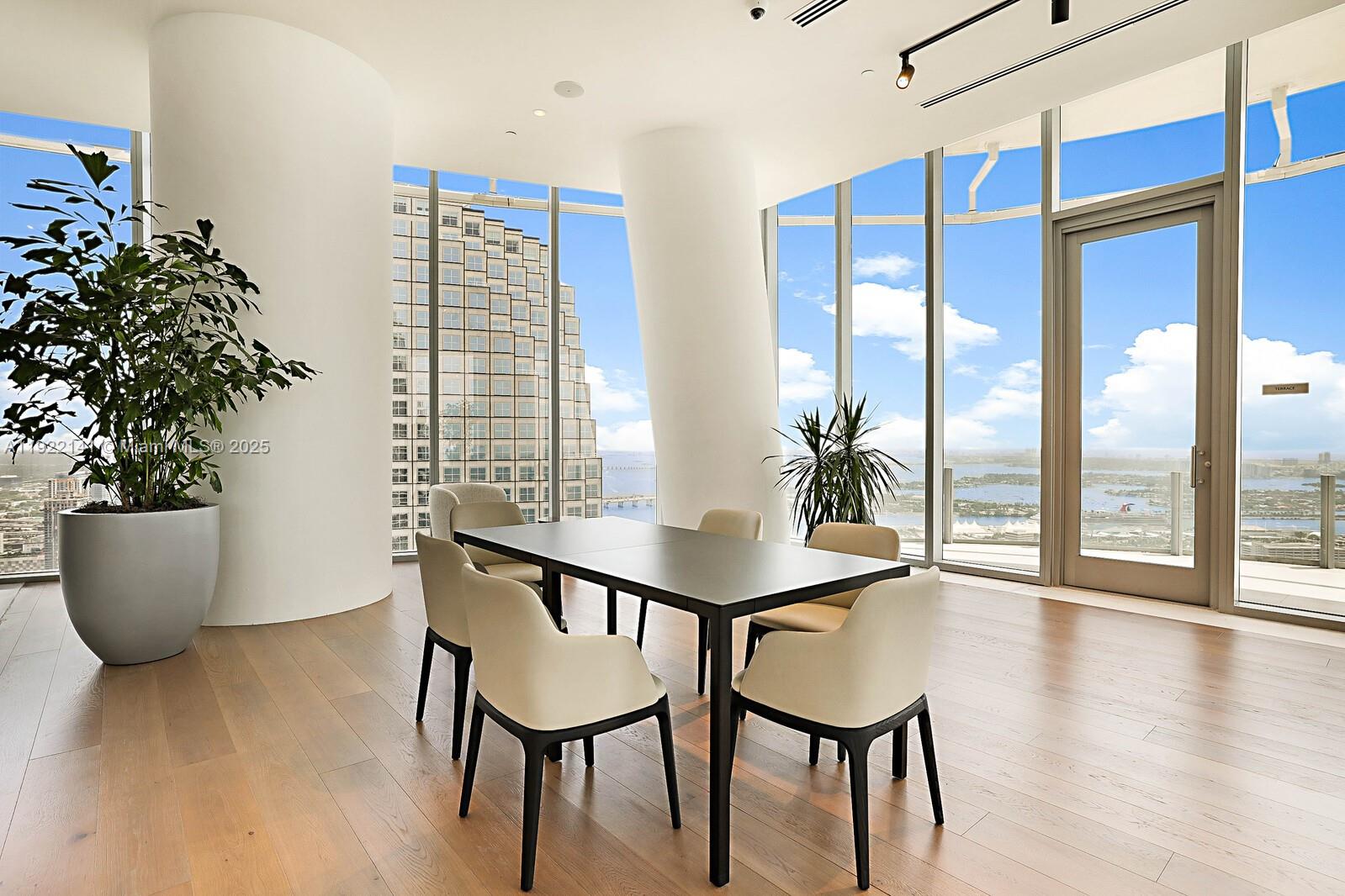300 S Biscayne Boulevard Way #1907W, Miami FL 33131