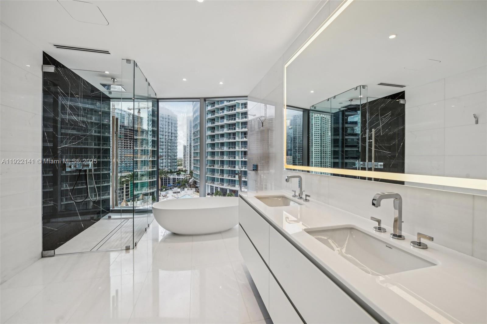 300 S Biscayne Boulevard Way #1907W, Miami FL 33131