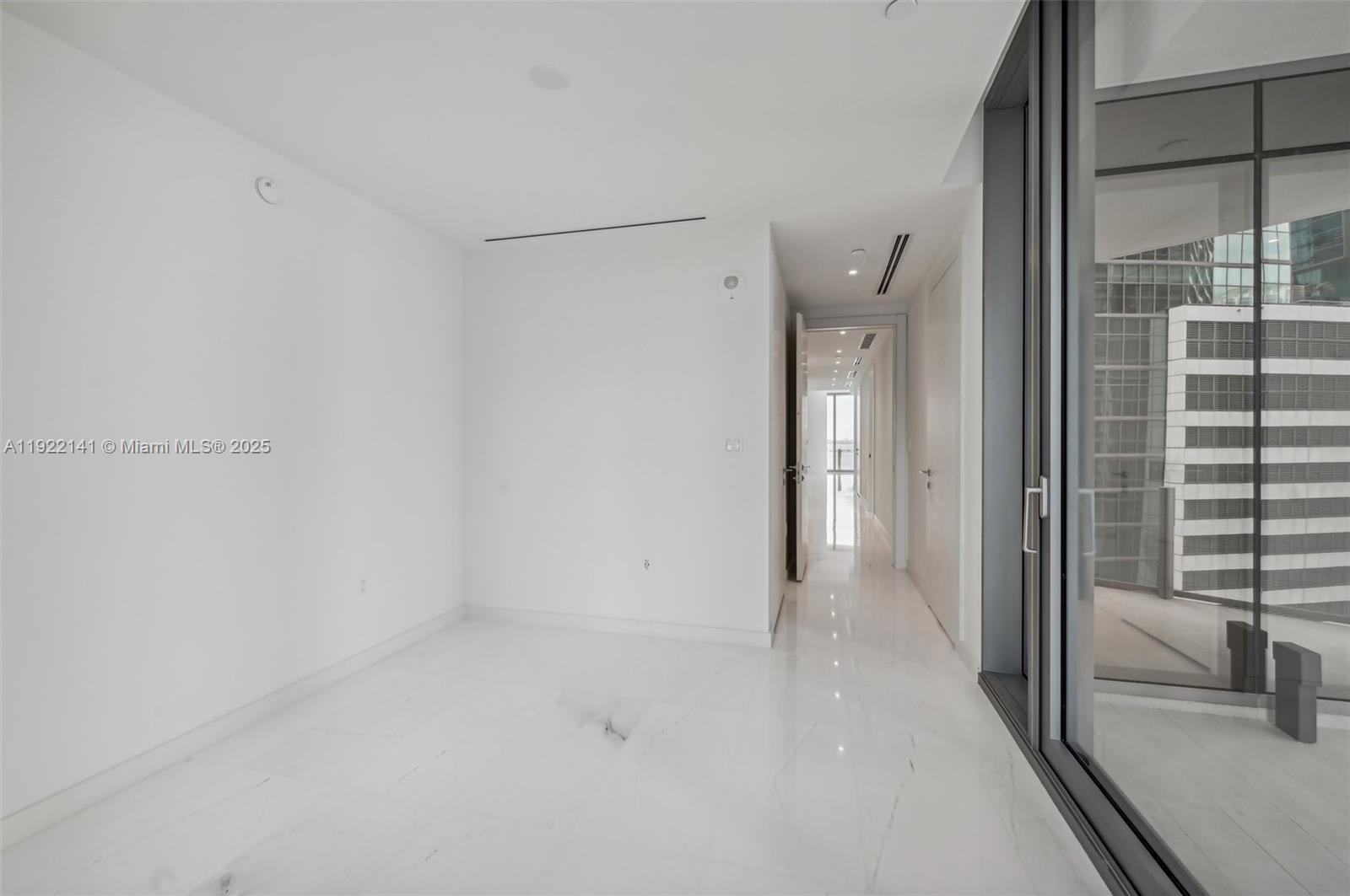 300 S Biscayne Boulevard Way #1907W, Miami FL 33131