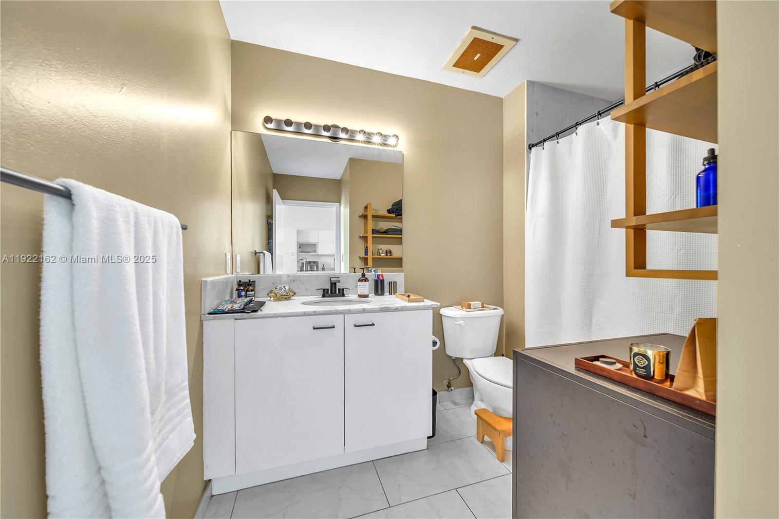 133 NE 2nd Ave #2917, Miami FL 33132