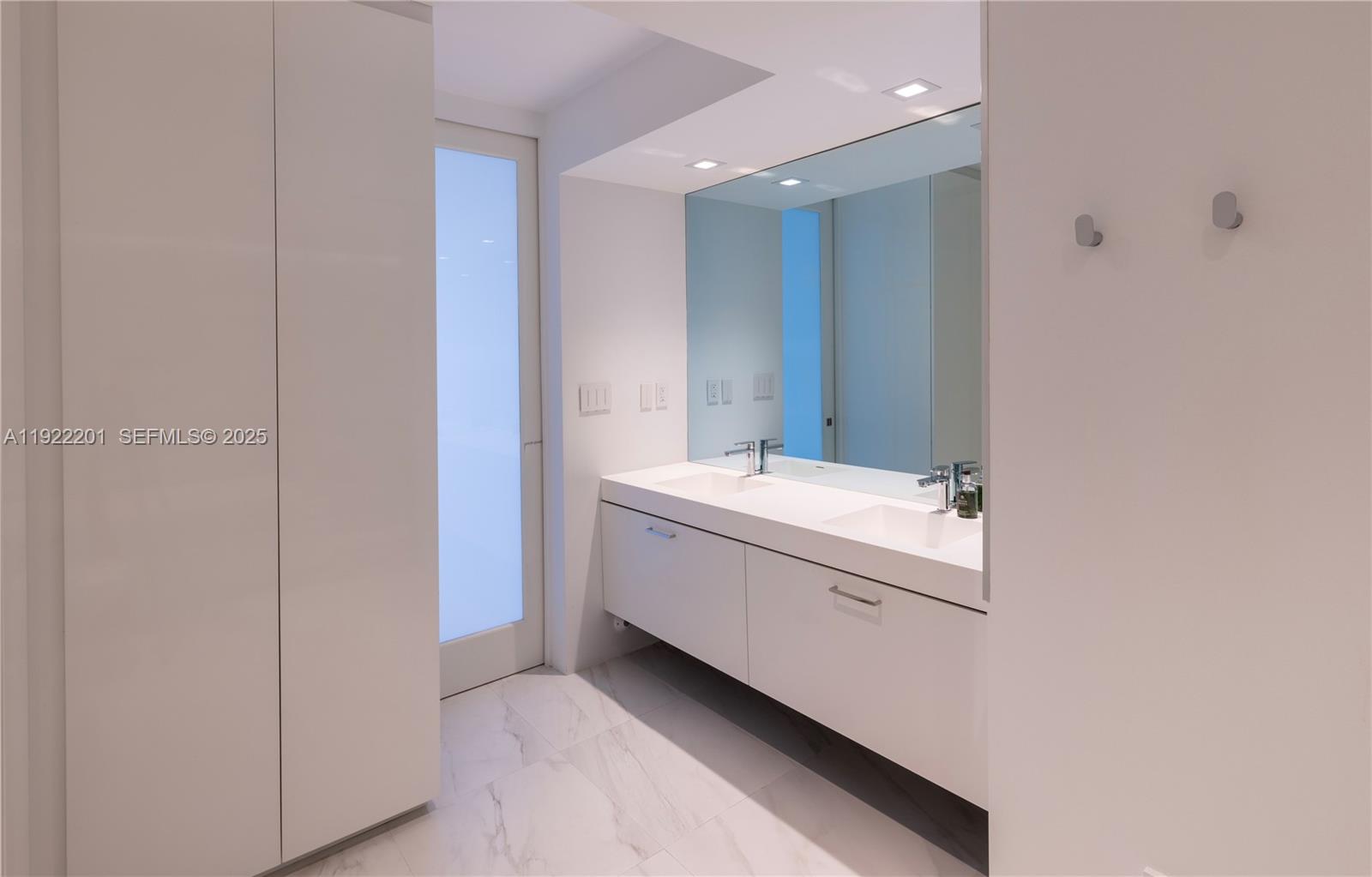 11 Island Ave #PH6, Miami Beach FL 33139