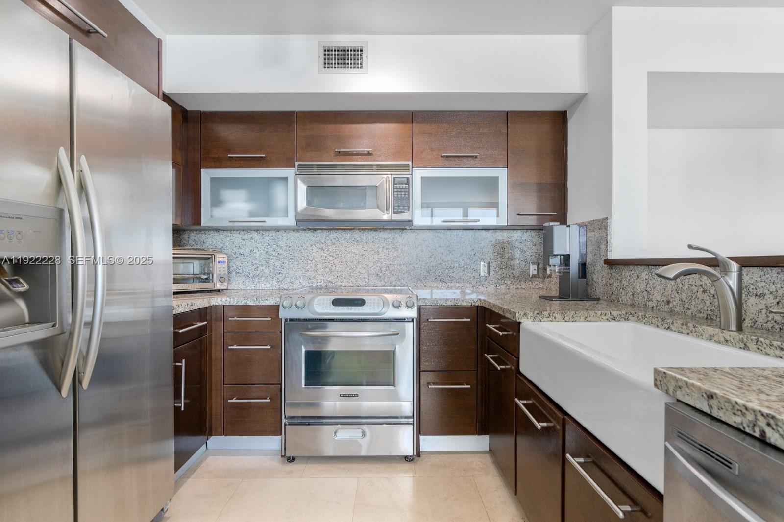 1155 Brickell Bay Dr #2409, Miami FL 33131