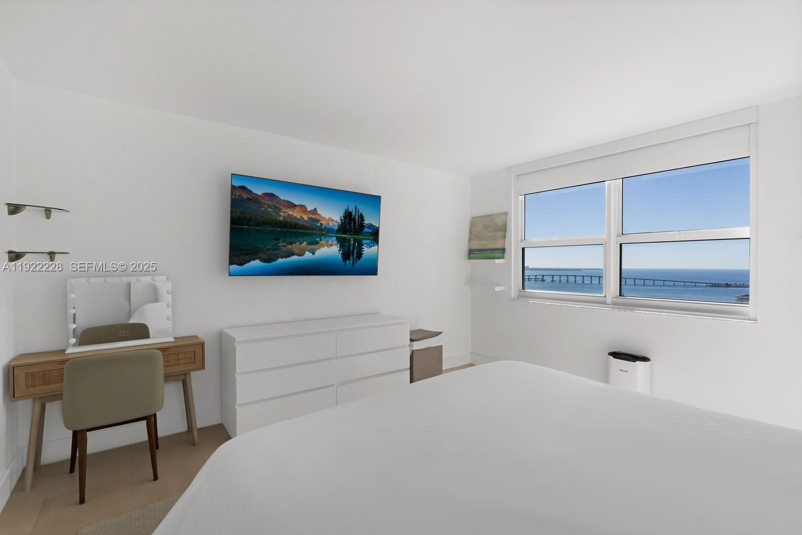 1155 Brickell Bay Dr #2409, Miami FL 33131