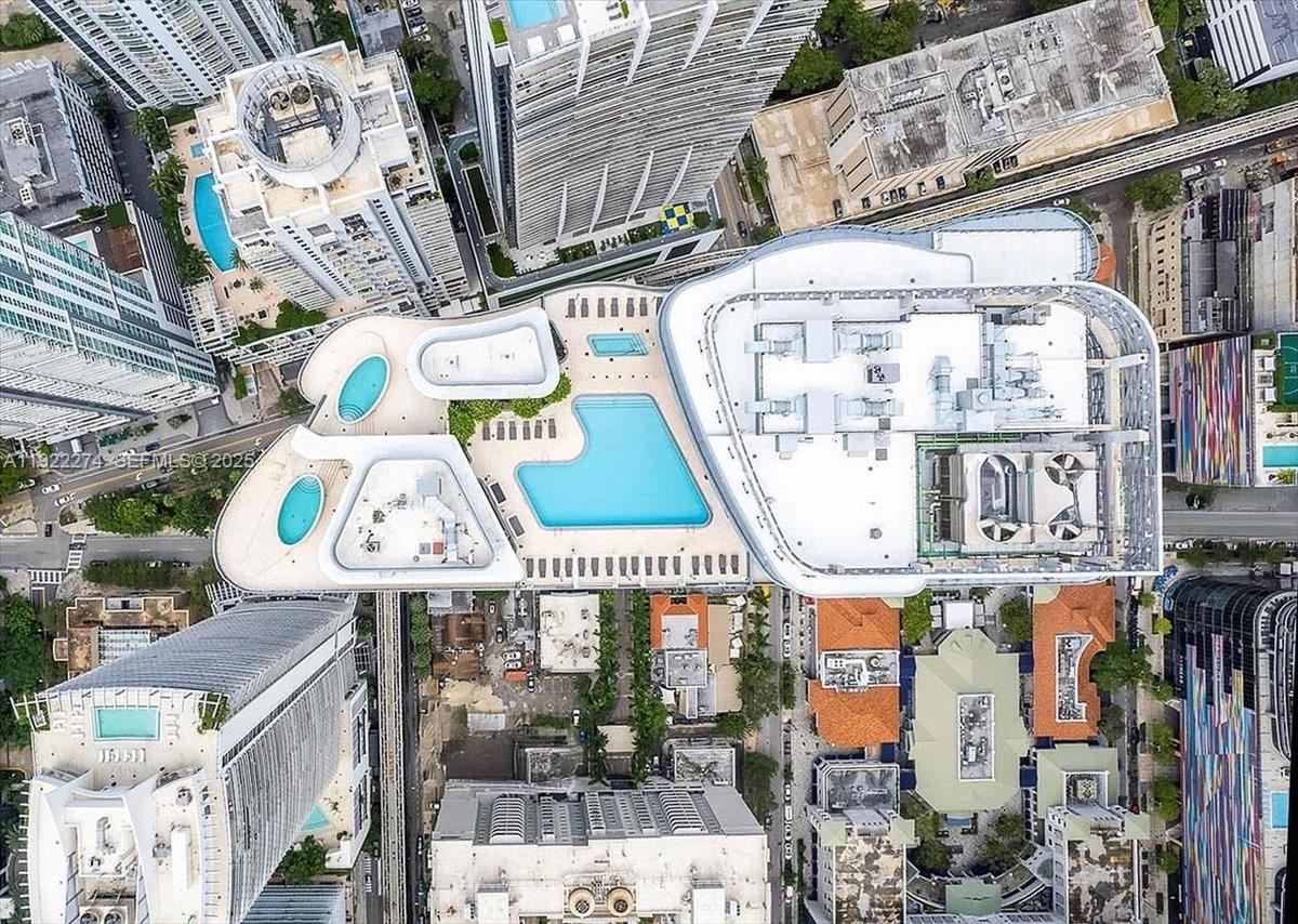 1000 Brickell Plz #3211, Miami FL 33131