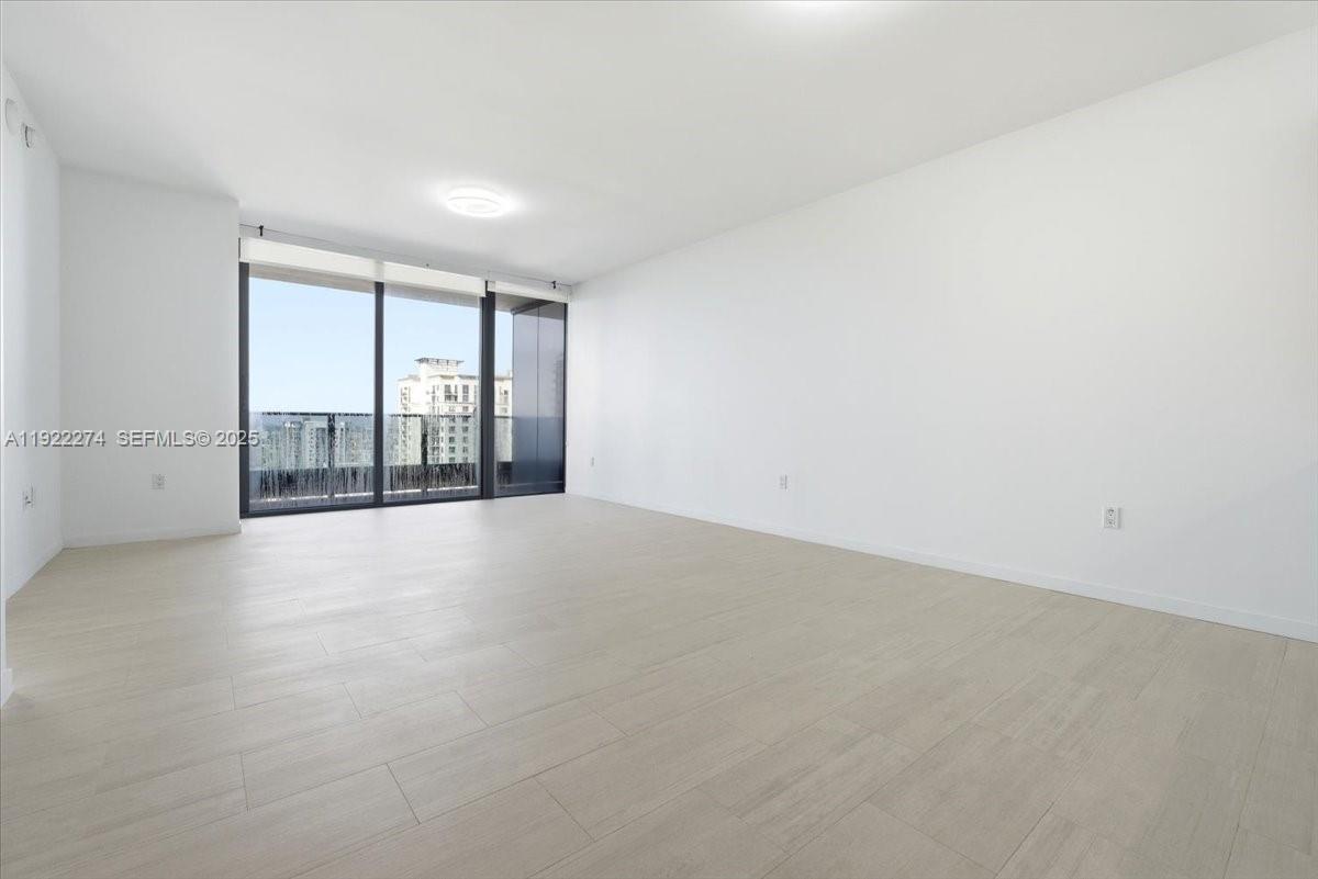 1000 Brickell Plz #3211, Miami FL 33131