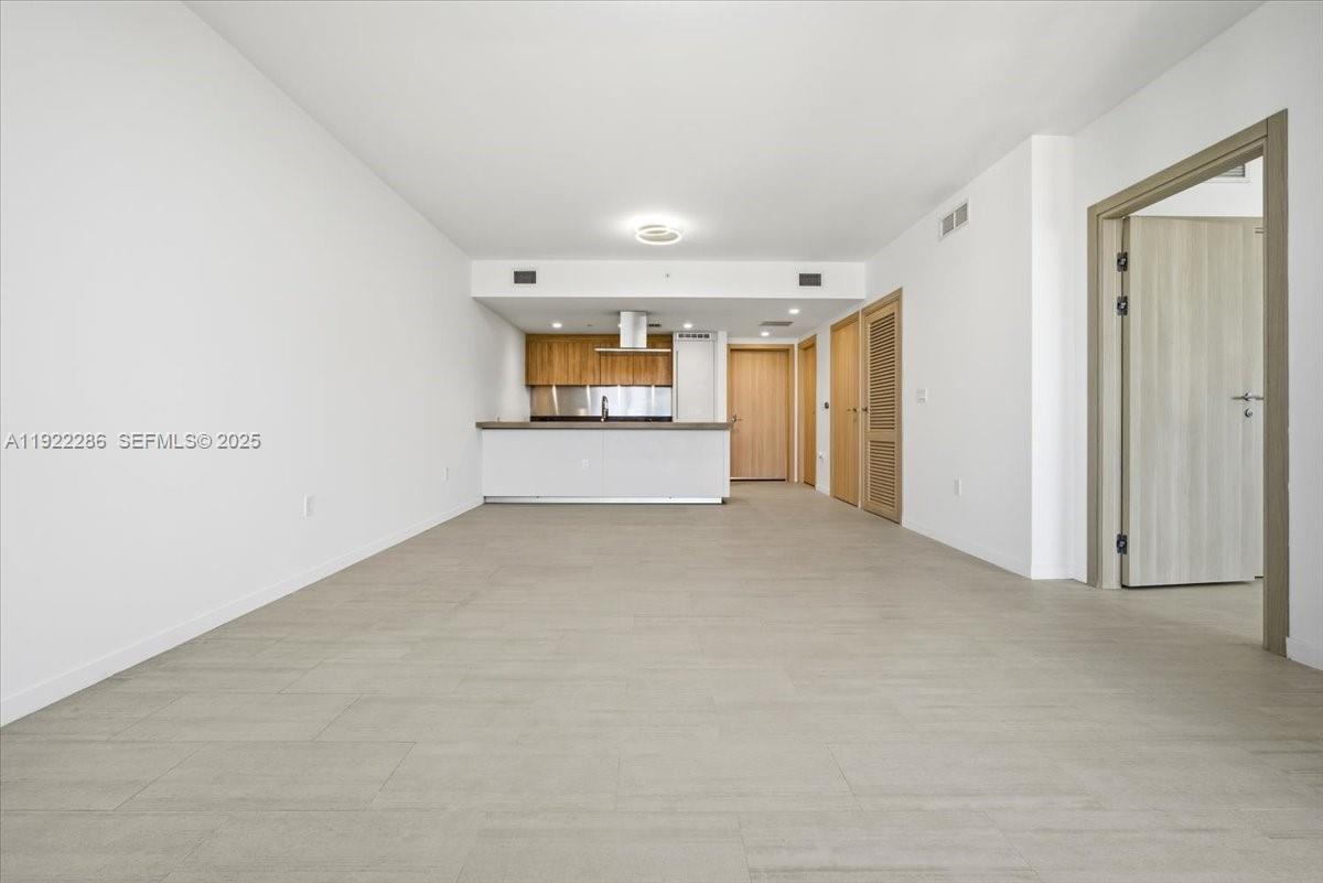 1000 Brickell Plz #3211, Miami FL 33131