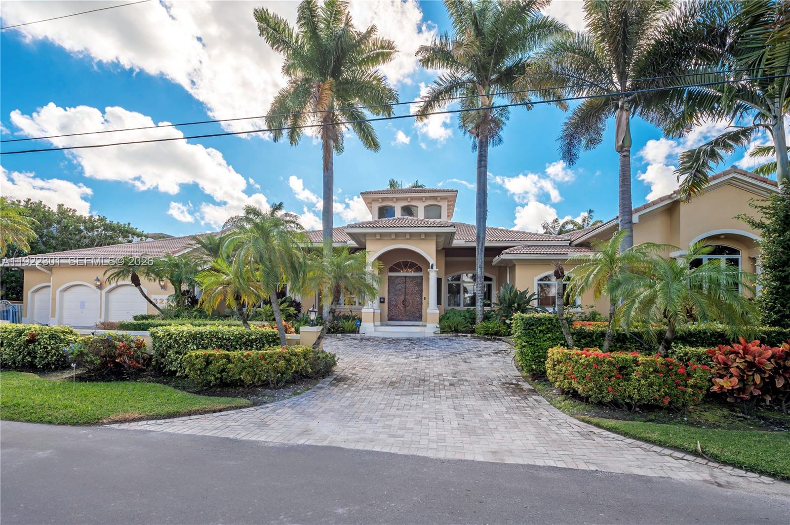 3220 NE 165th St, North Miami Beach FL 33160