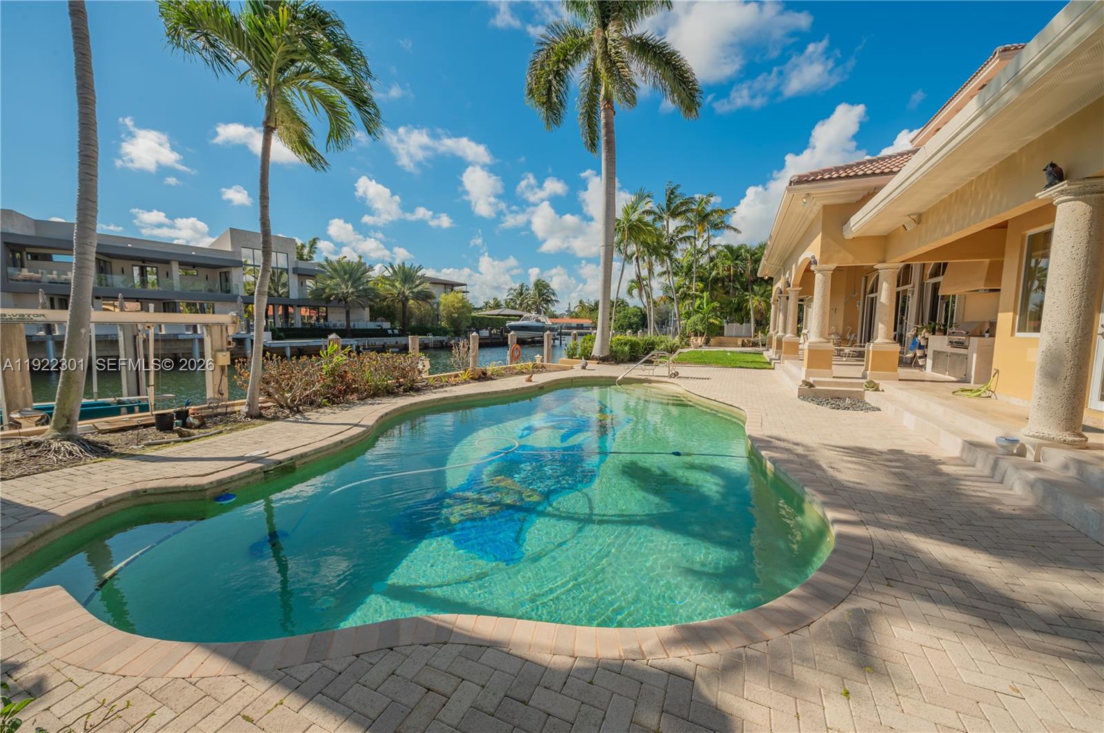 3220 NE 165th St, North Miami Beach FL 33160