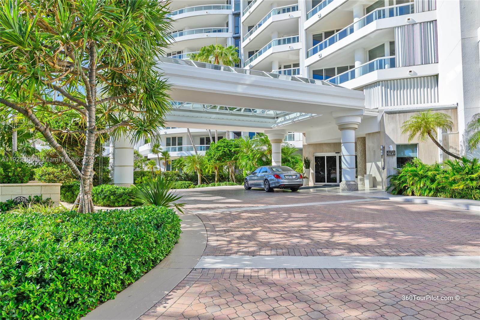 21050 Point Pl #2001, Aventura FL 33180