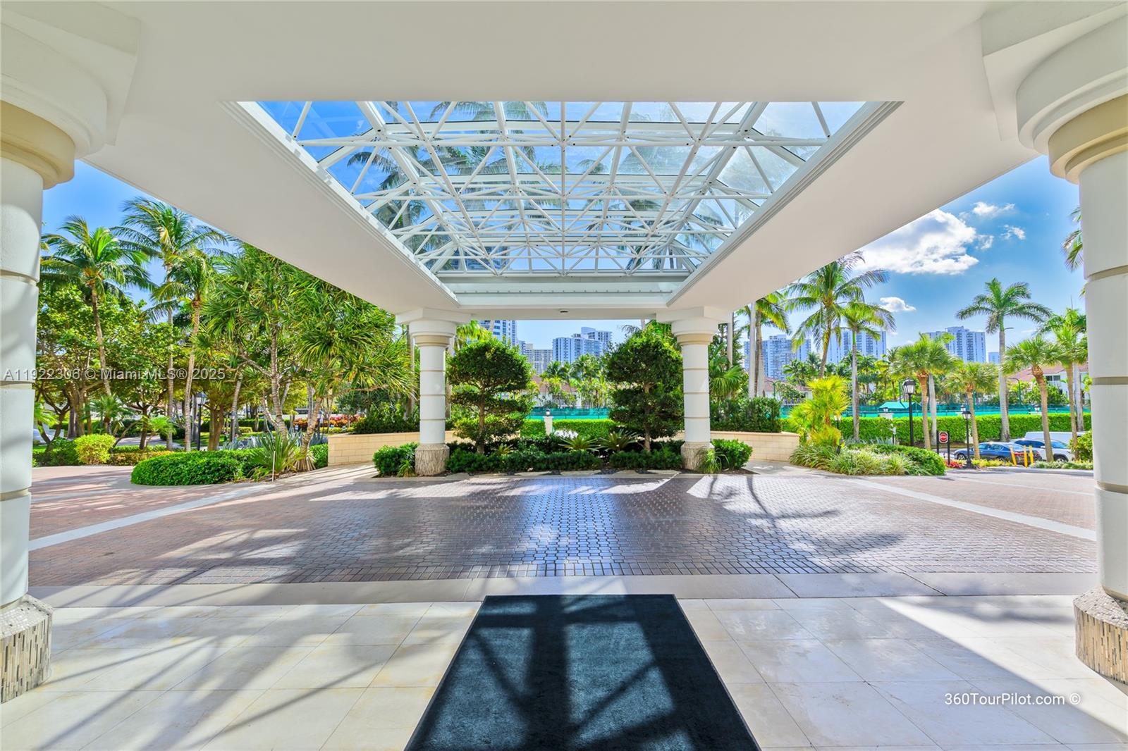21050 Point Pl #2001, Aventura FL 33180