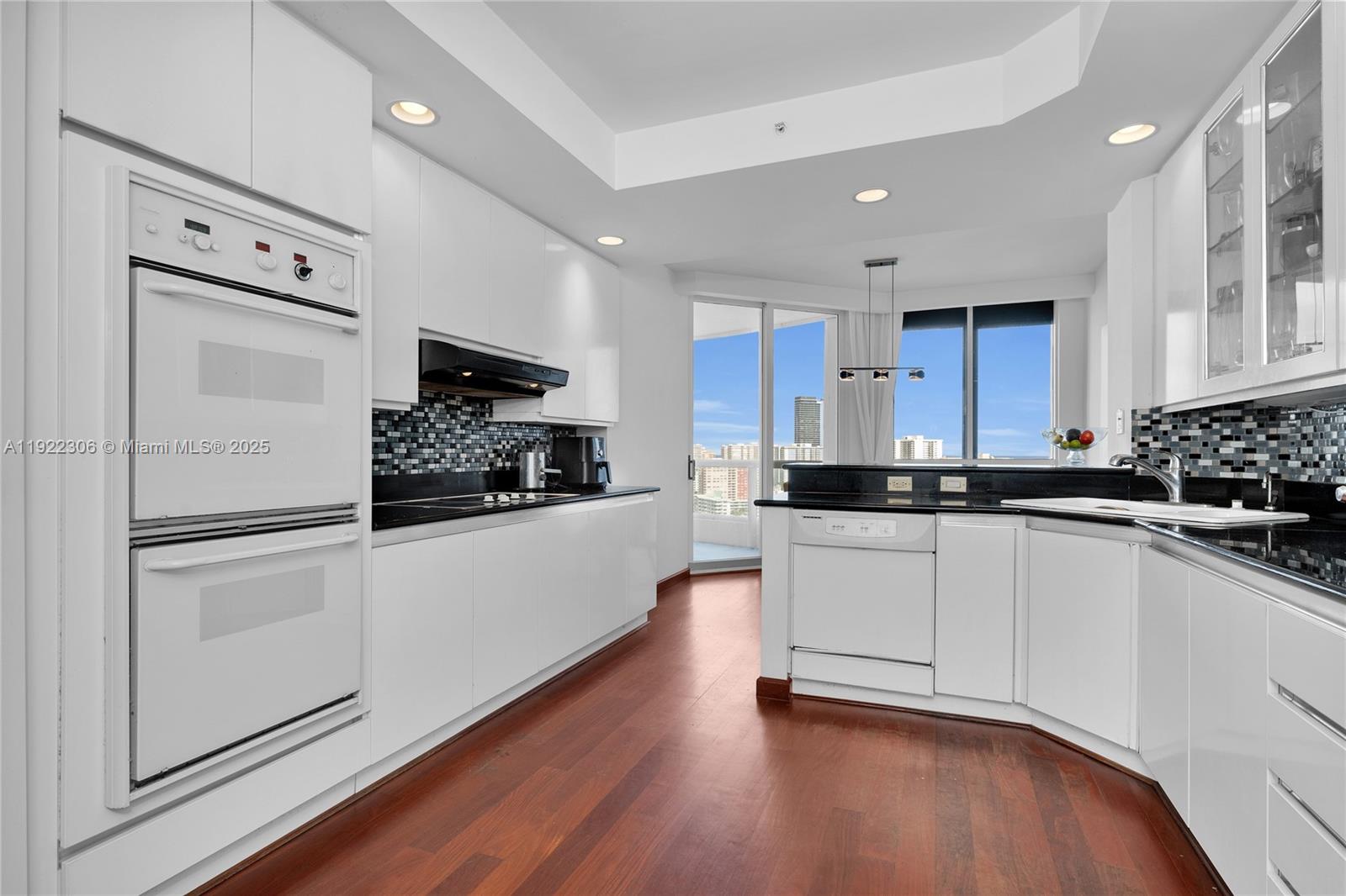 21050 Point Pl #2001, Aventura FL 33180