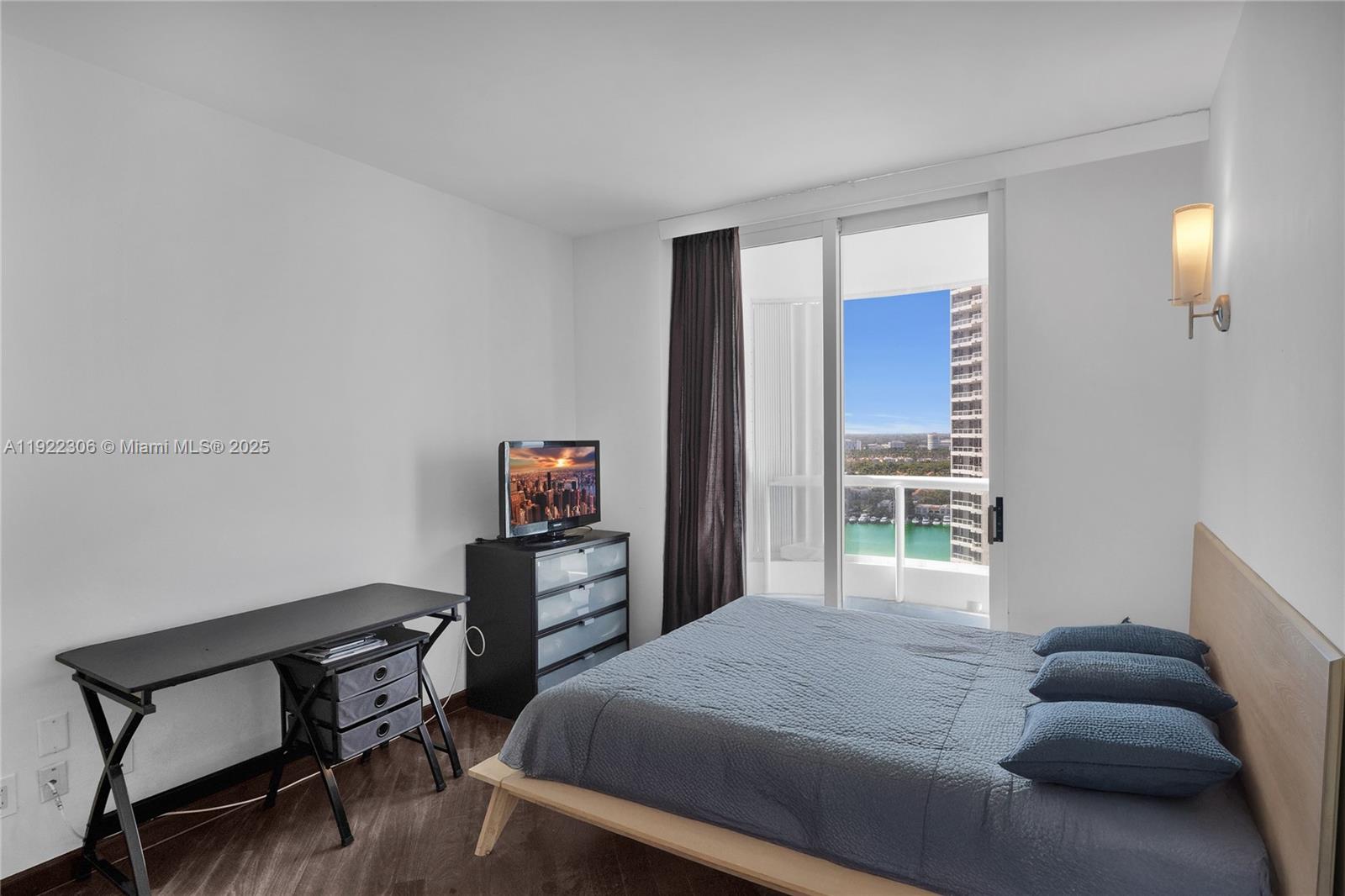 21050 Point Pl #2001, Aventura FL 33180