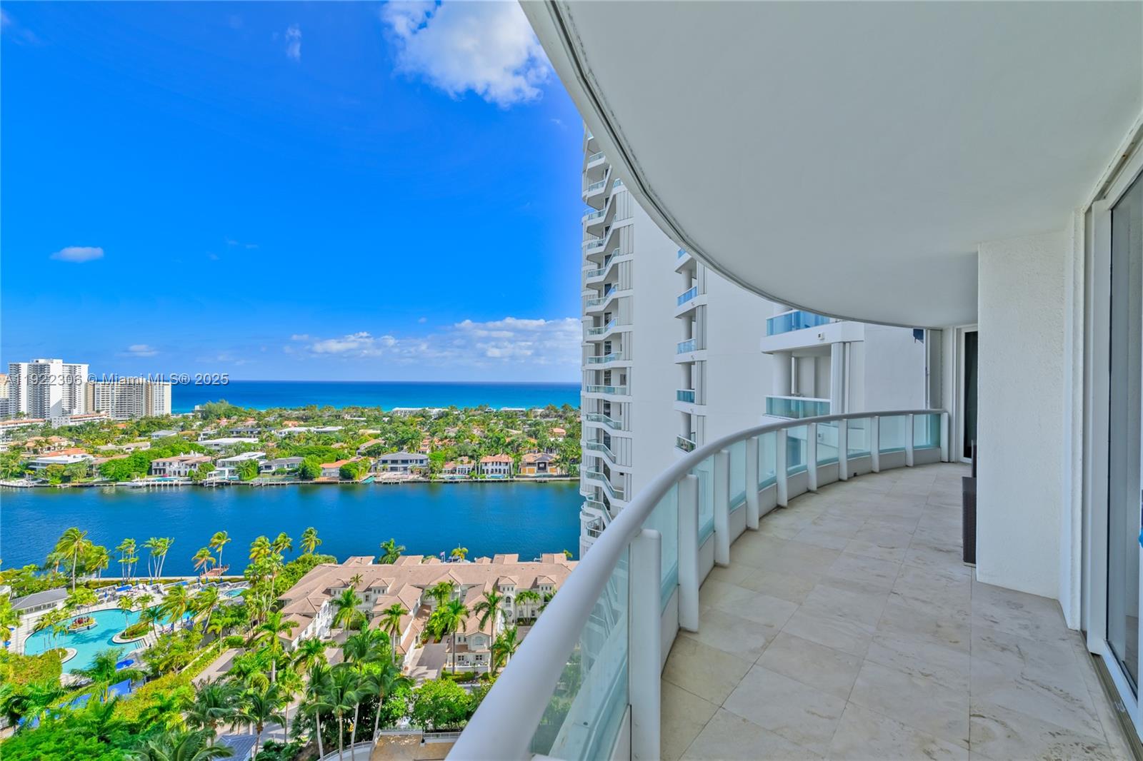 21050 Point Pl #2001, Aventura FL 33180