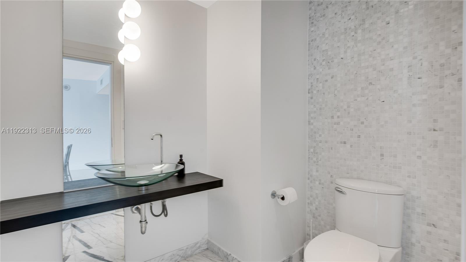 200 Biscayne Boulevard Way #3504, Miami FL 33131
