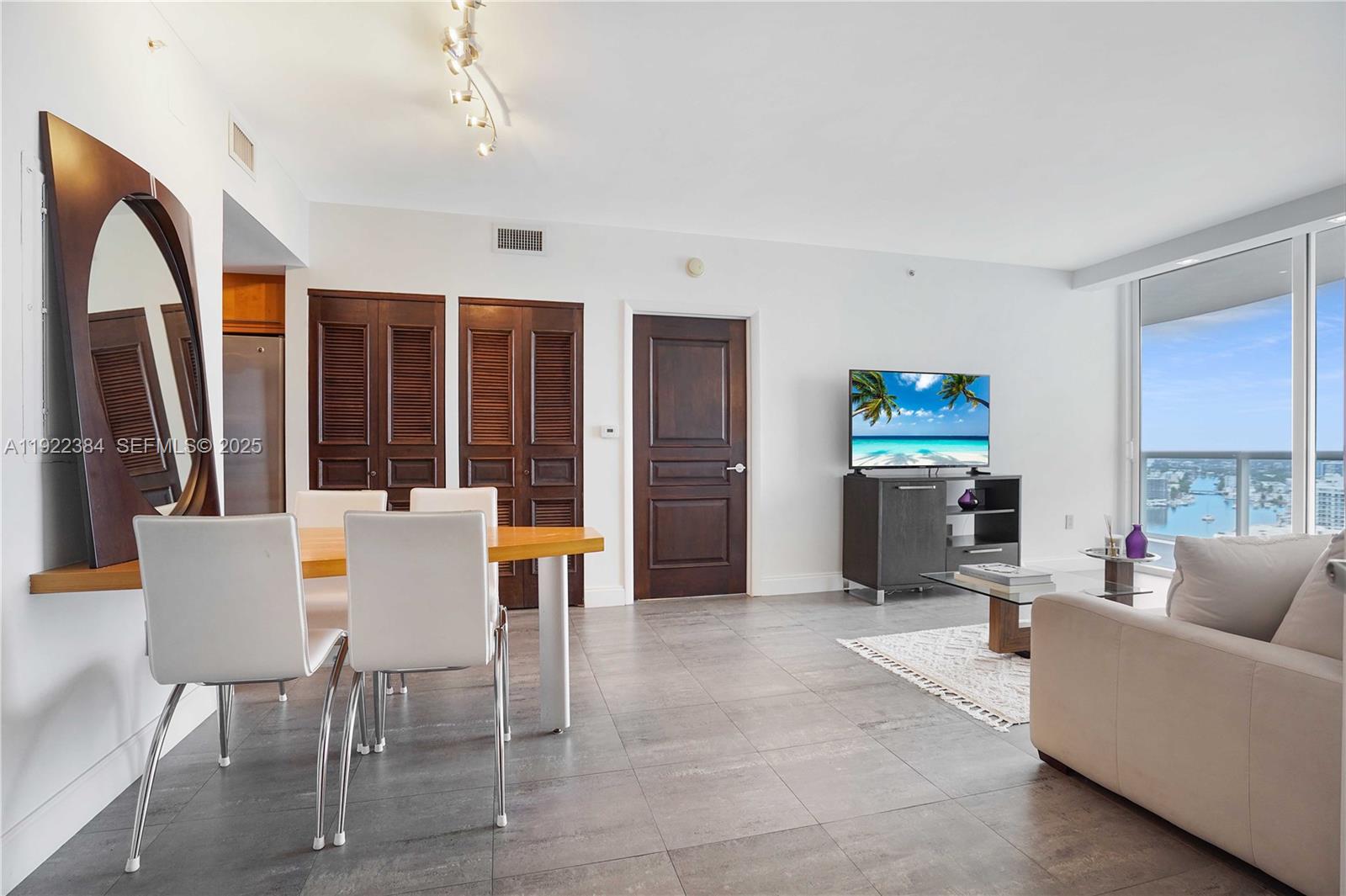 6365 Collins Ave #2711, Miami Beach FL 33141