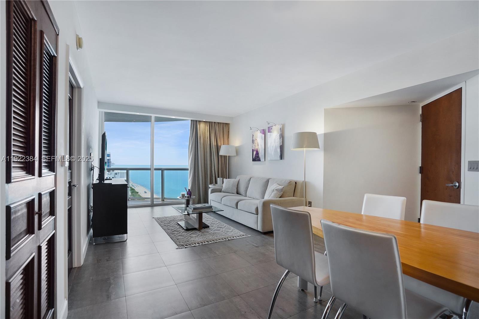 6365 Collins Ave #2711, Miami Beach FL 33141