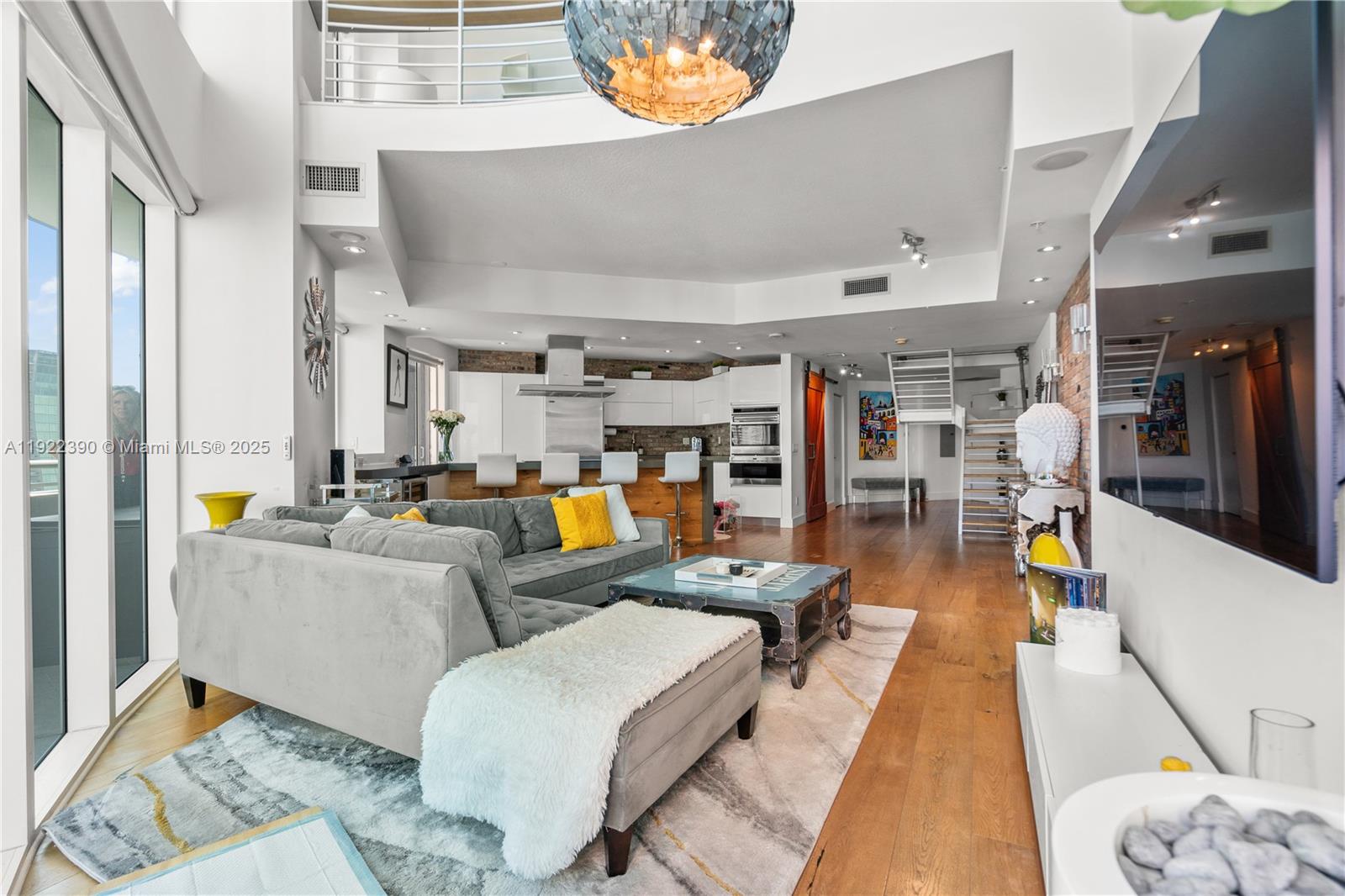 60 SW 13th St #4616, Miami FL 33130