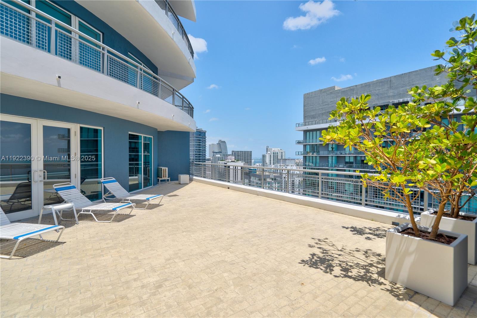 60 SW 13th St #4616, Miami FL 33130