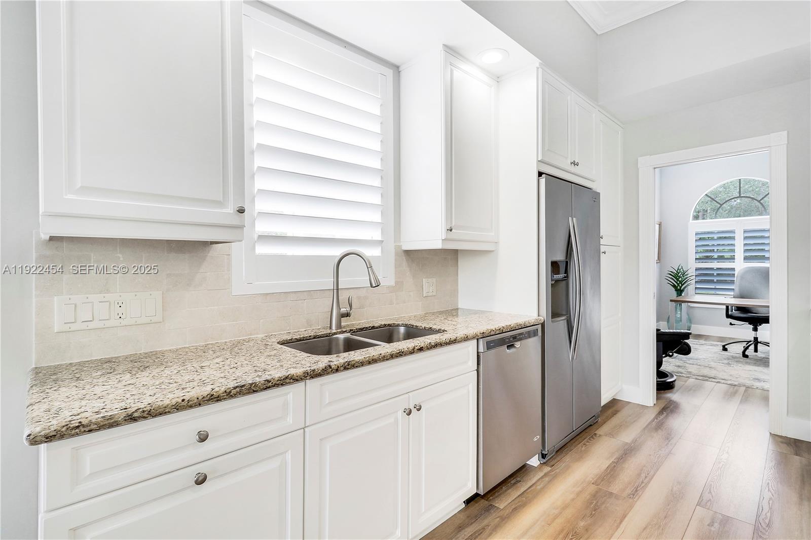 5119 Magnolia Bay Cir, Palm Beach Gardens FL 33418