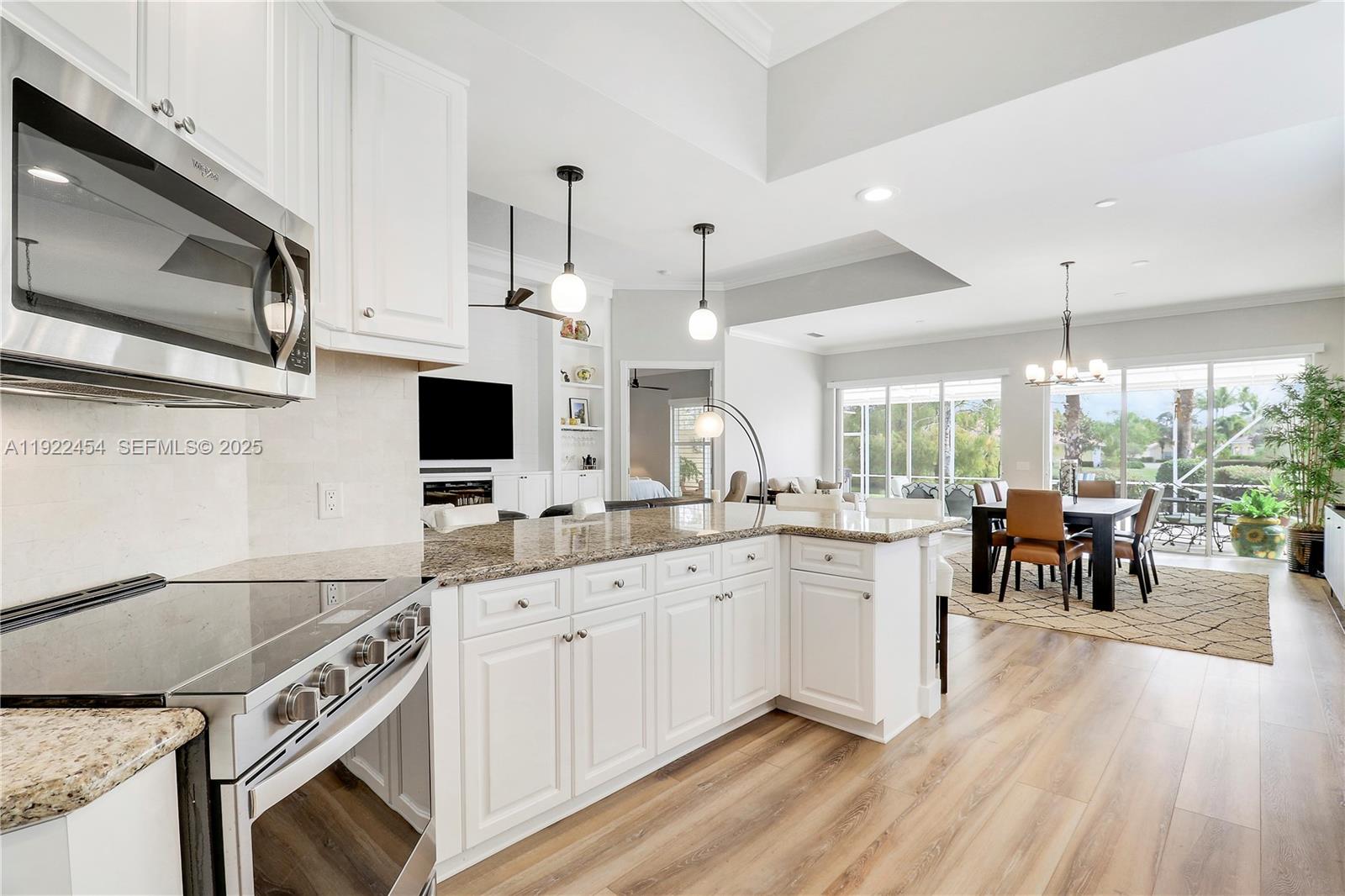 5119 Magnolia Bay Cir, Palm Beach Gardens FL 33418