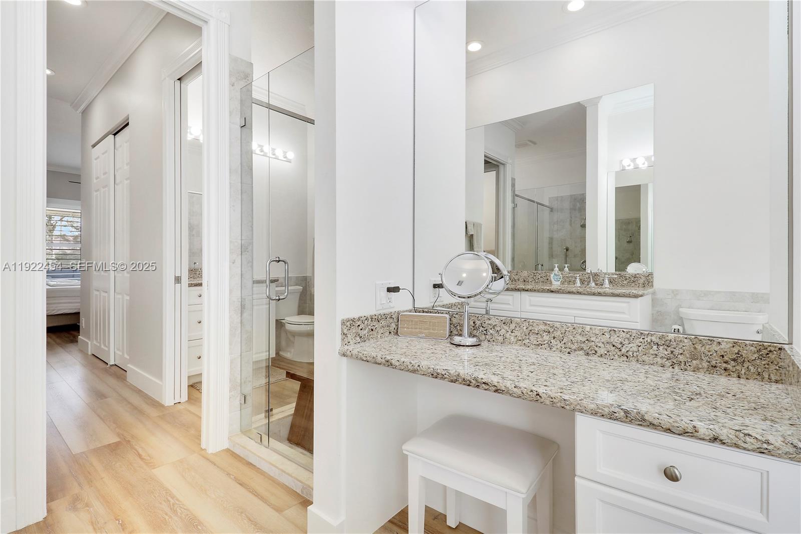 5119 Magnolia Bay Cir, Palm Beach Gardens FL 33418