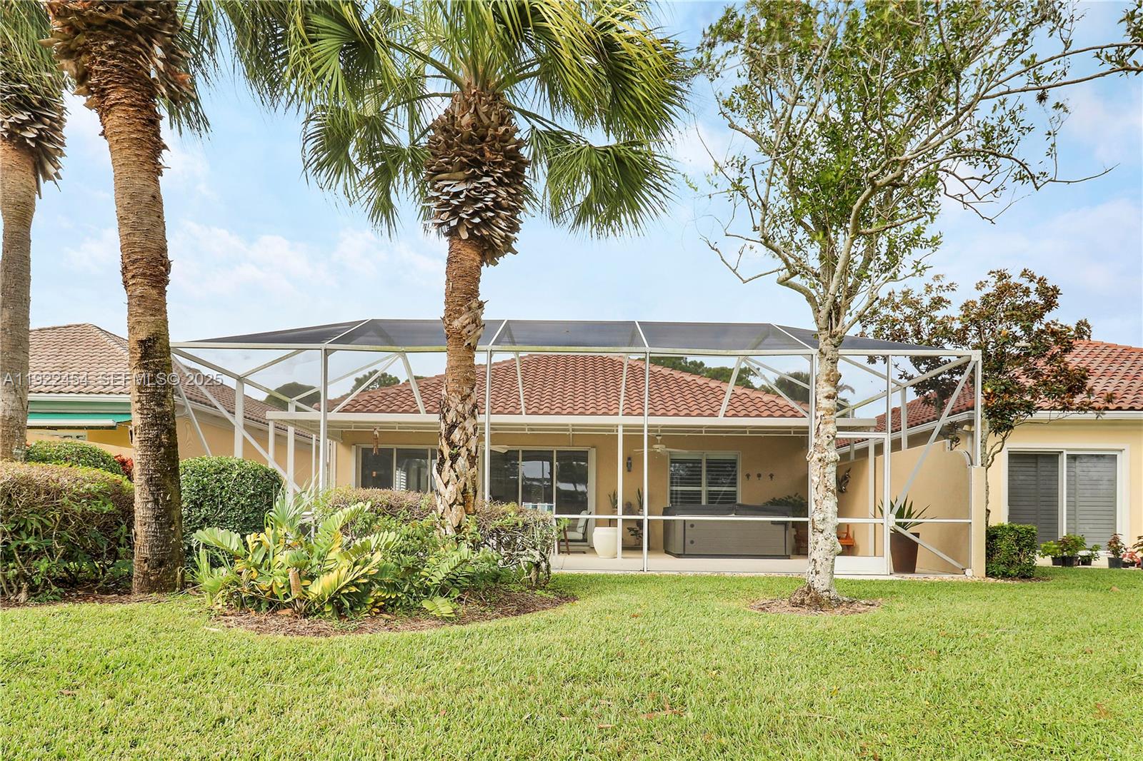 5119 Magnolia Bay Cir, Palm Beach Gardens FL 33418
