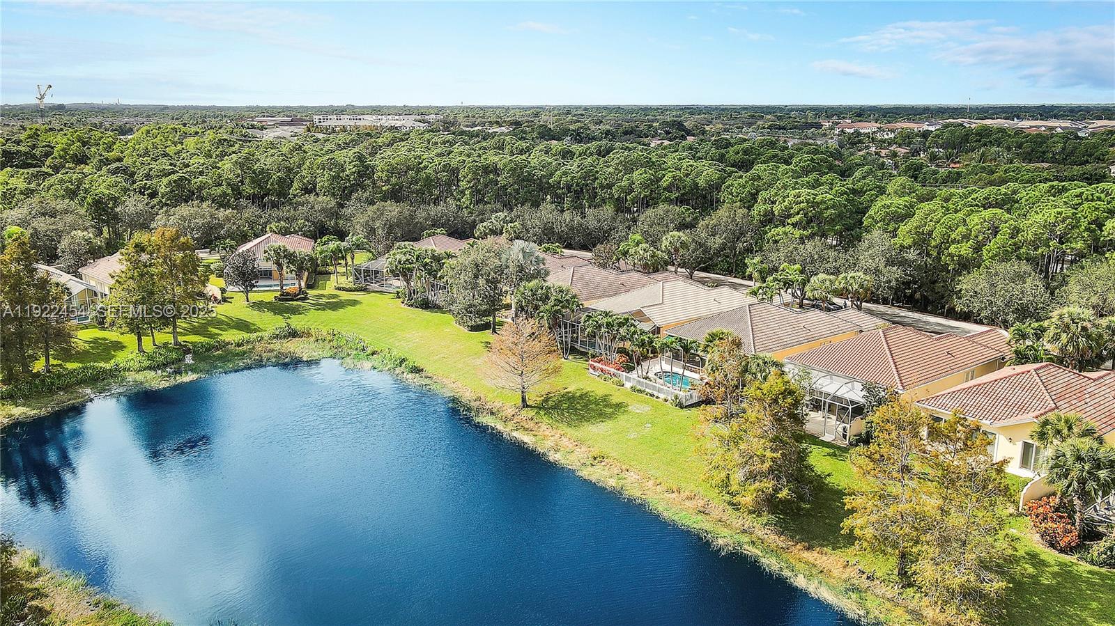 5119 Magnolia Bay Cir, Palm Beach Gardens FL 33418