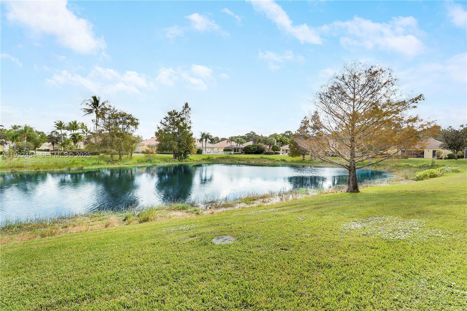 5119 Magnolia Bay Cir, Palm Beach Gardens FL 33418