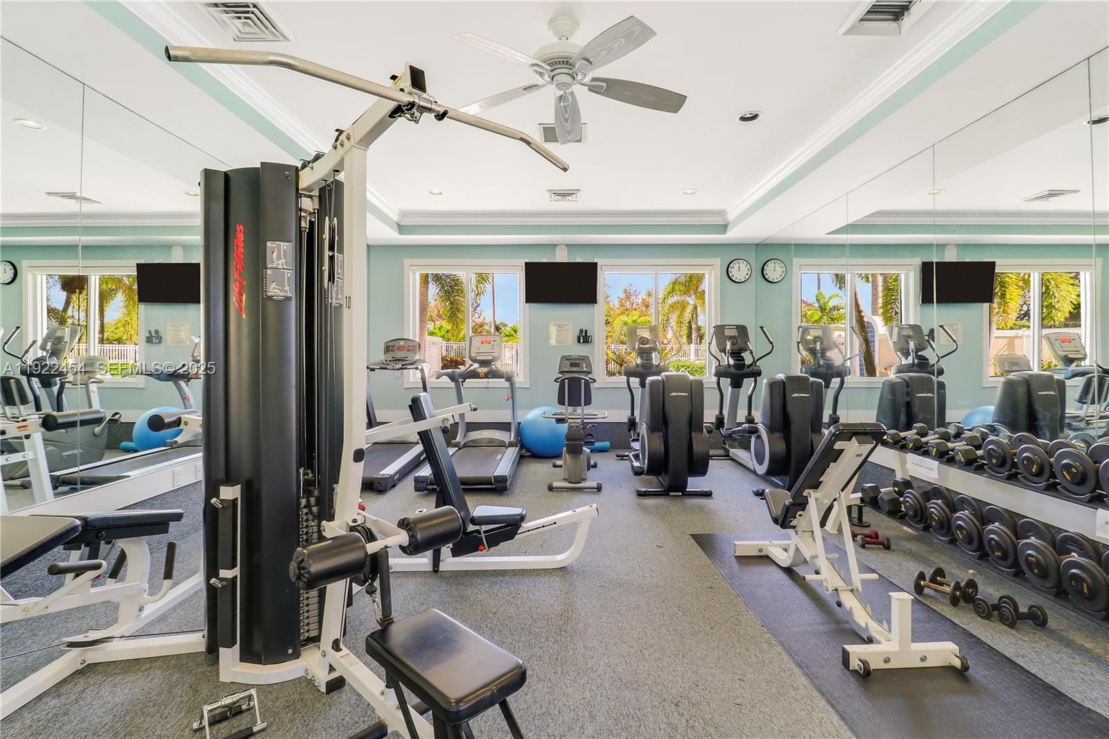 5119 Magnolia Bay Cir, Palm Beach Gardens FL 33418
