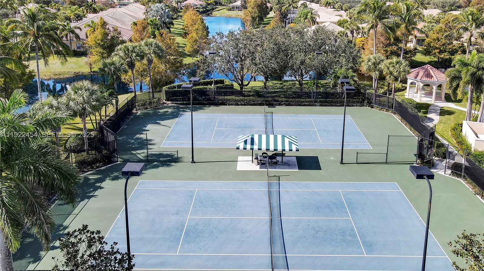 5119 Magnolia Bay Cir, Palm Beach Gardens FL 33418