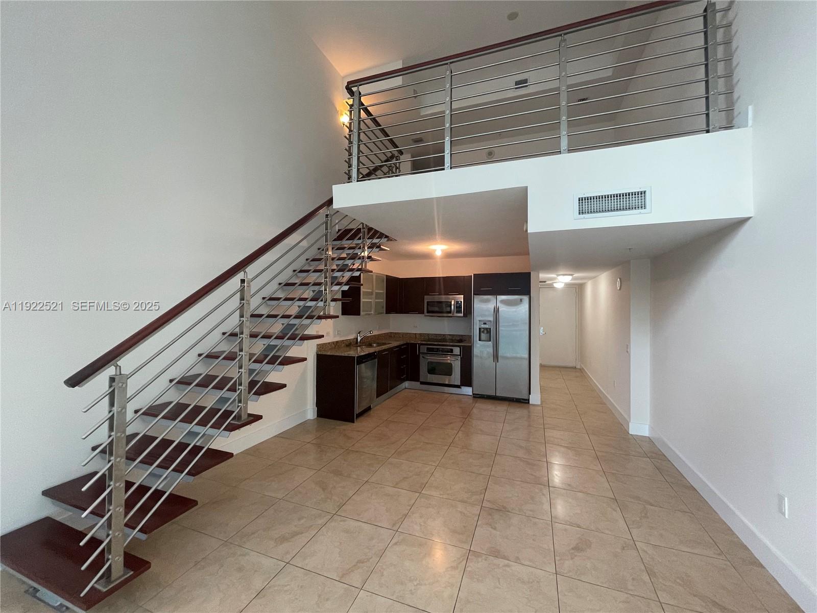 41 SE 5th St #914, Miami FL 33131