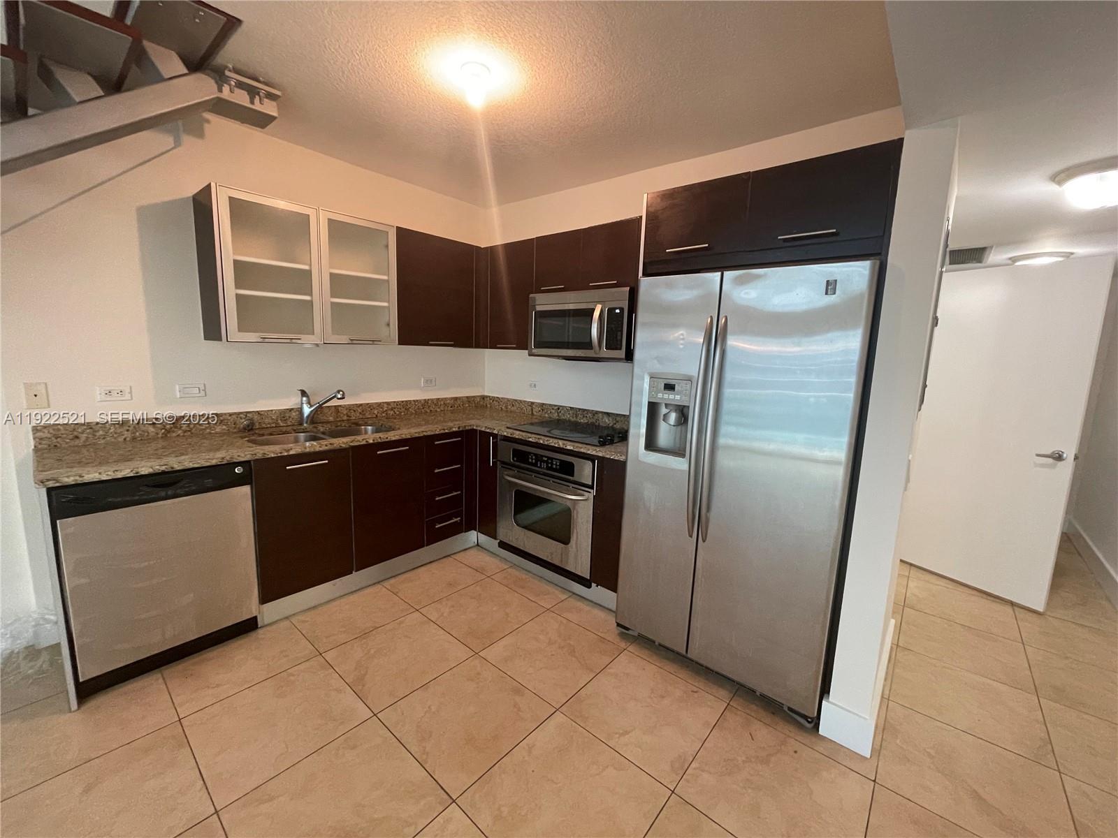 41 SE 5th St #914, Miami FL 33131