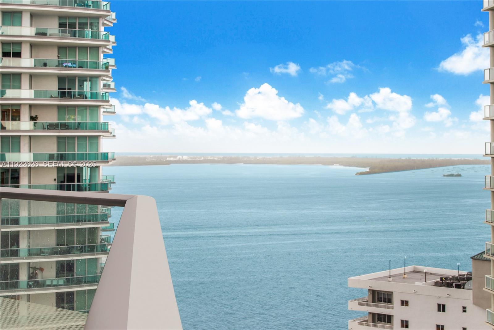 1300 Brickell Bay Dr #2203, Miami FL 33131