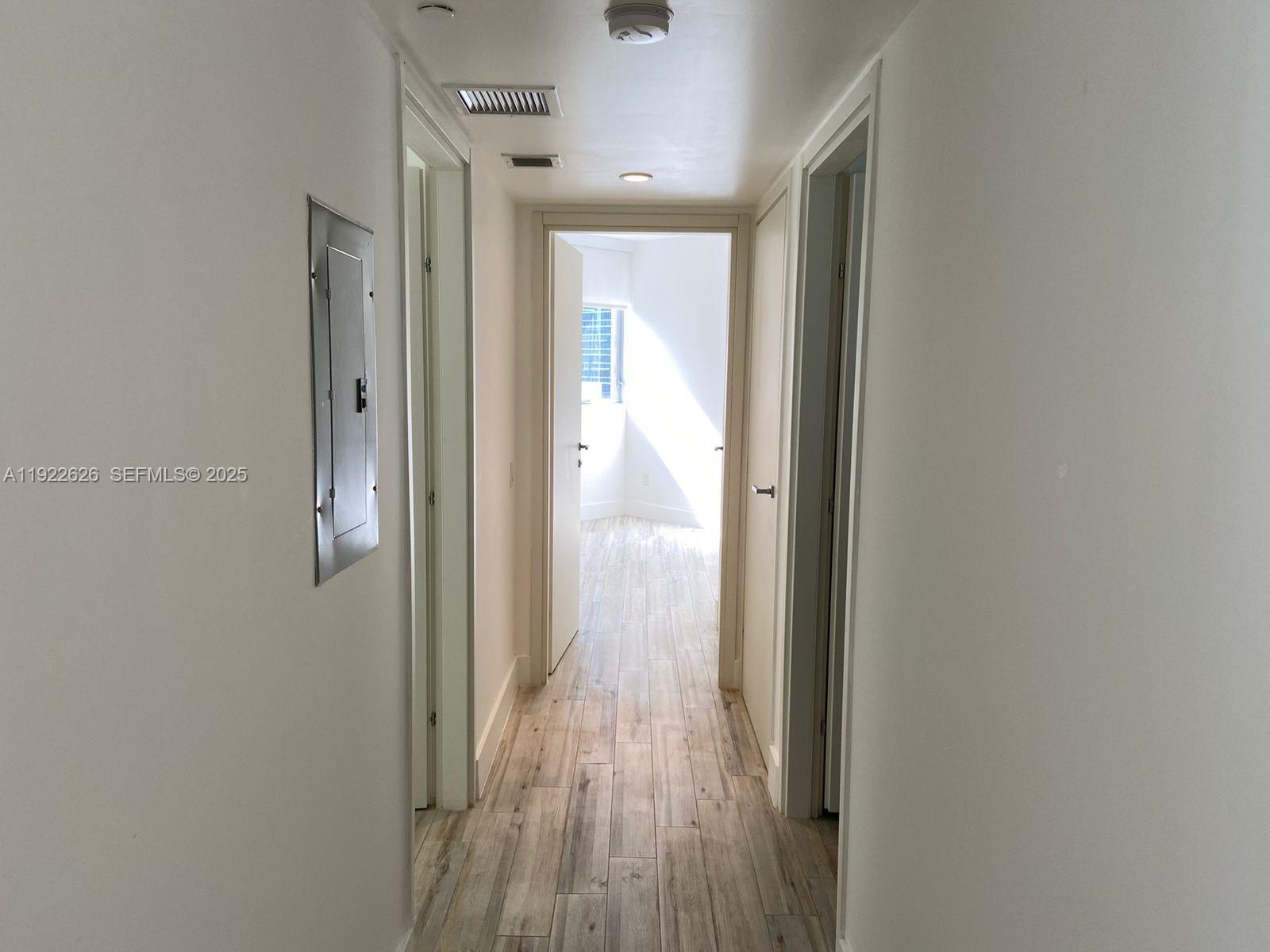 1300 Brickell Bay Dr #2203, Miami FL 33131
