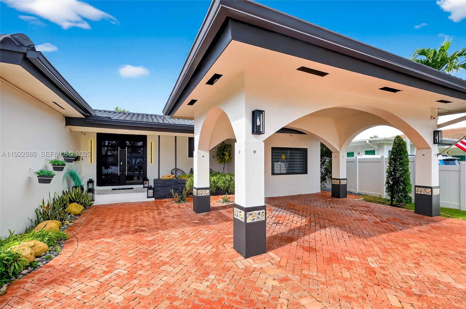 7724 Hawthorne Ave, Miami Beach FL 33141