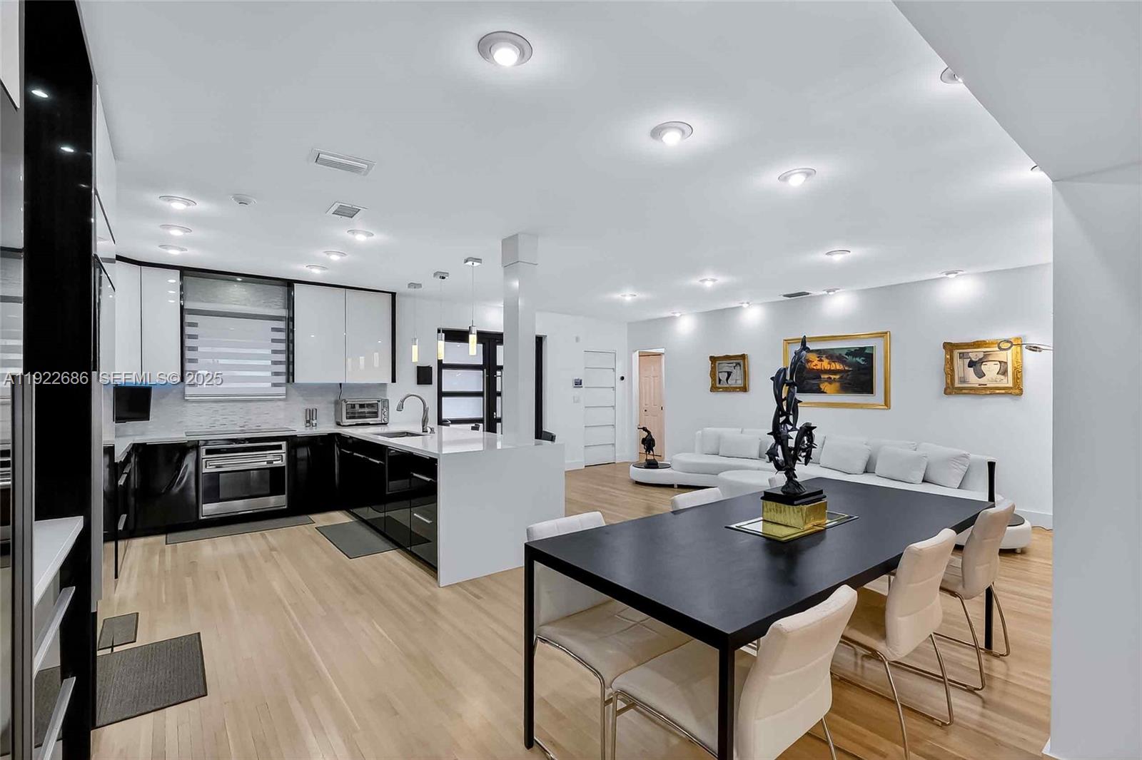 7724 Hawthorne Ave, Miami Beach FL 33141