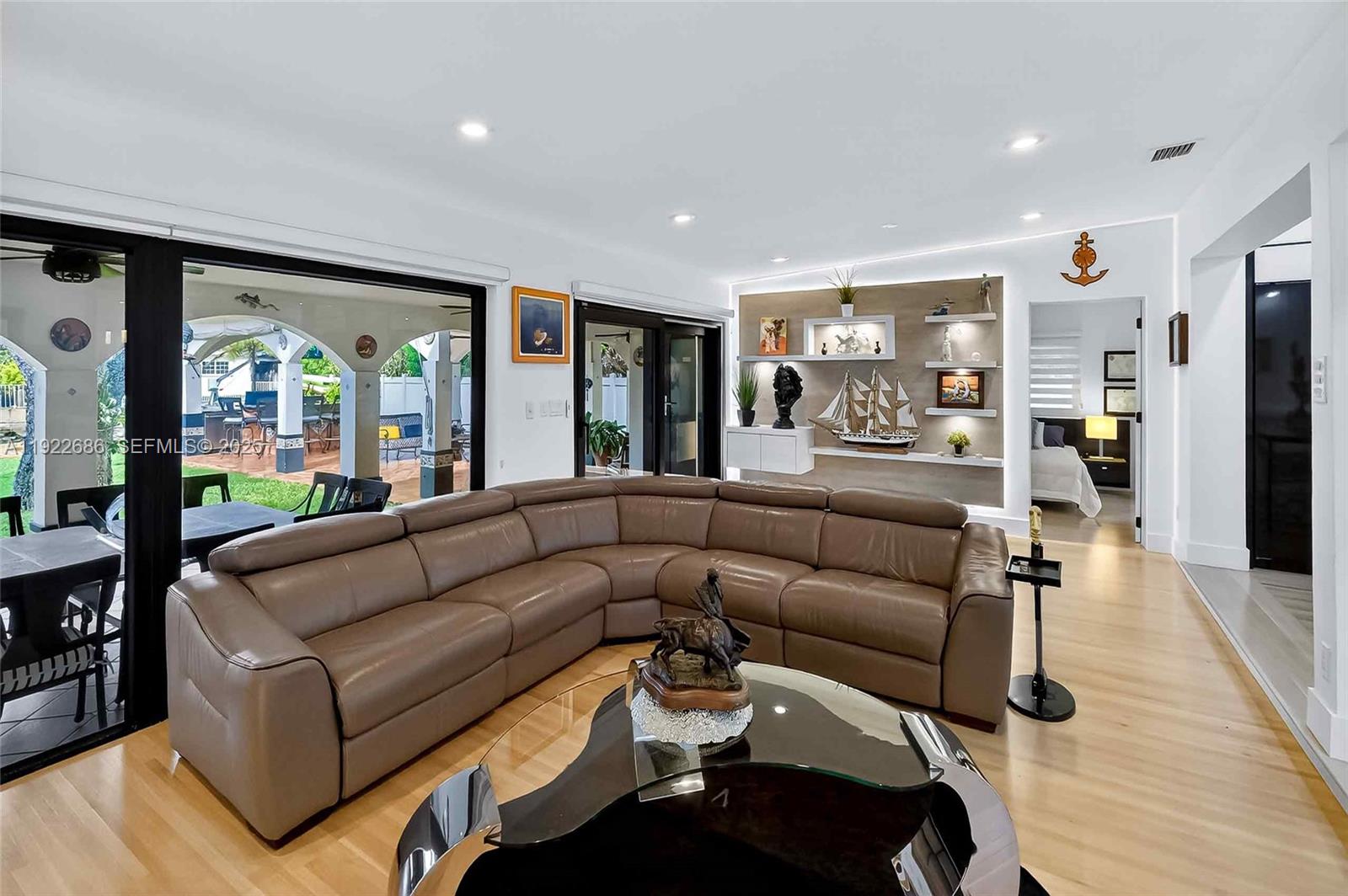 7724 Hawthorne Ave, Miami Beach FL 33141