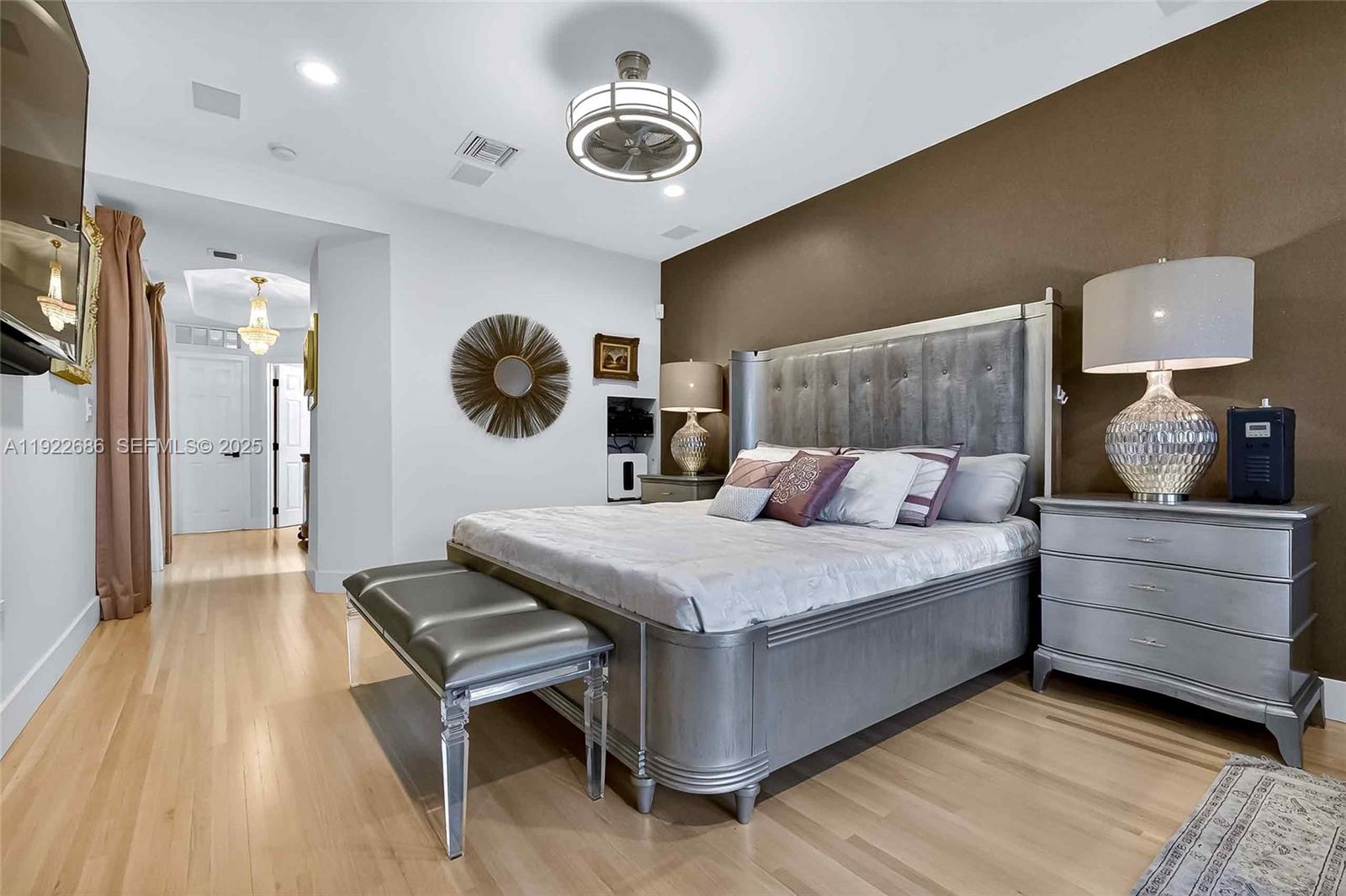 7724 Hawthorne Ave, Miami Beach FL 33141