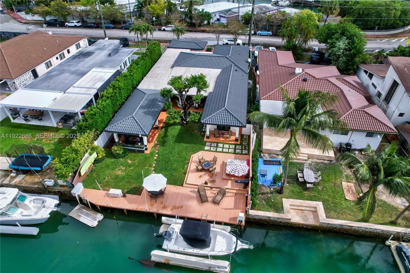 7724 Hawthorne Ave, Miami Beach FL 33141