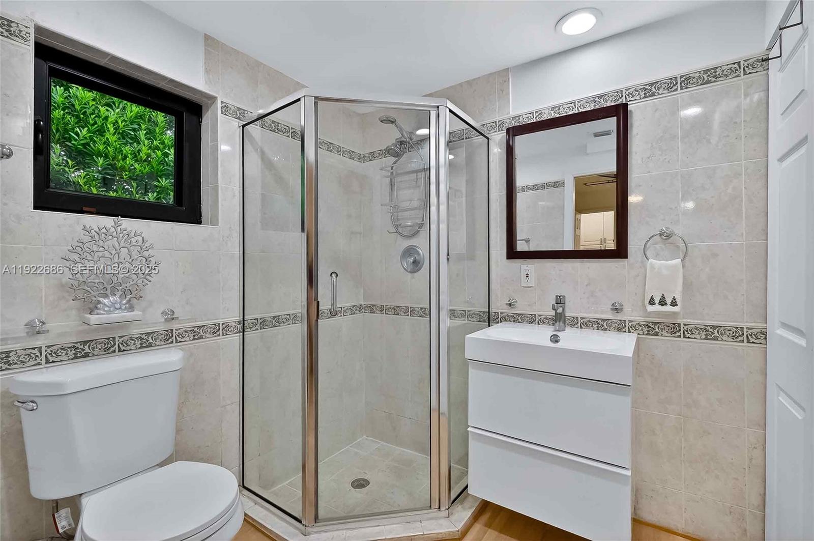 7724 Hawthorne Ave, Miami Beach FL 33141