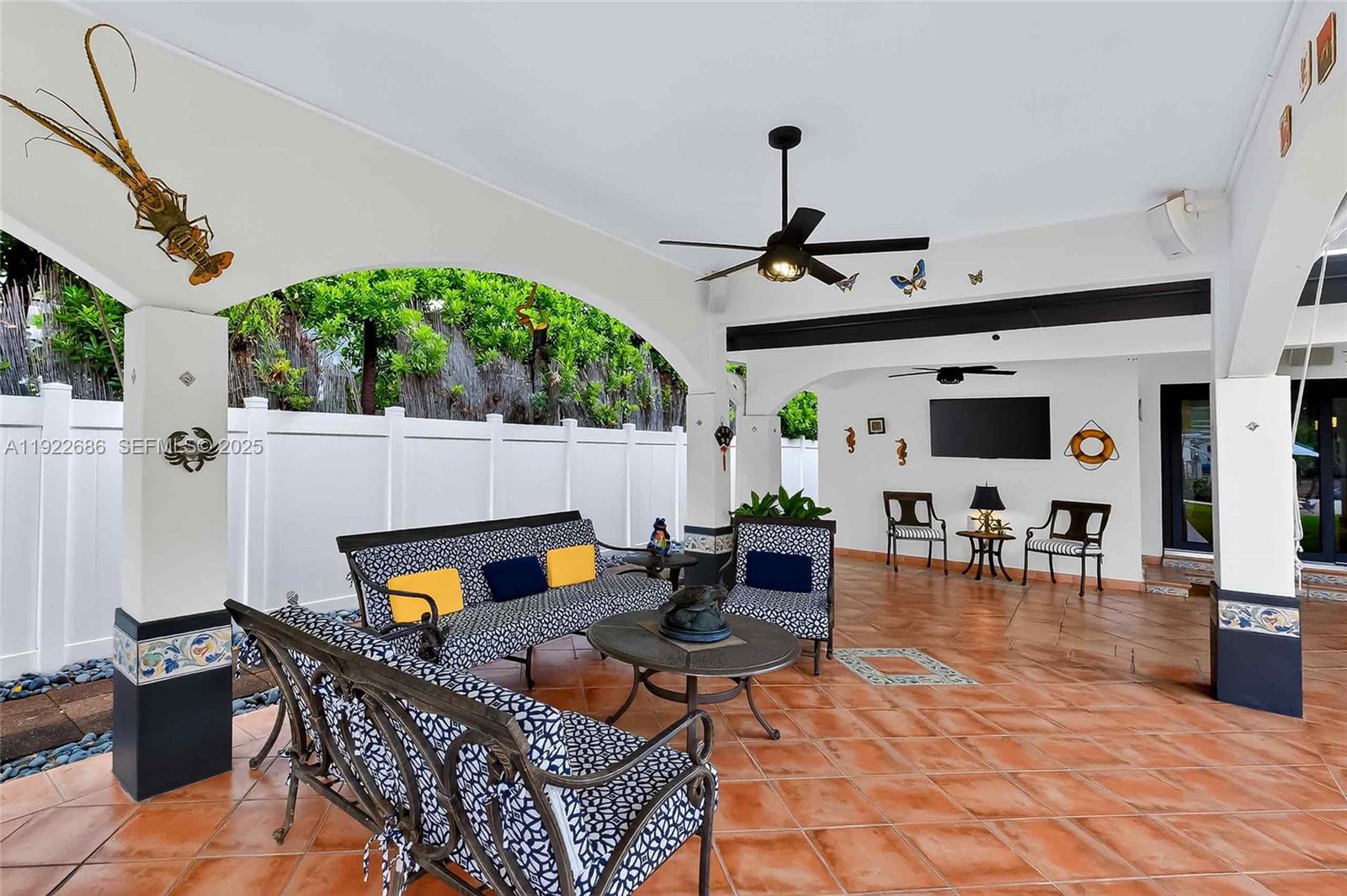 7724 Hawthorne Ave, Miami Beach FL 33141