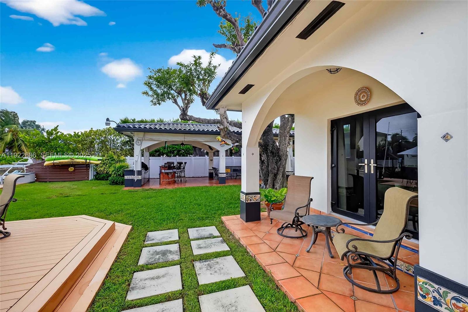 7724 Hawthorne Ave, Miami Beach FL 33141